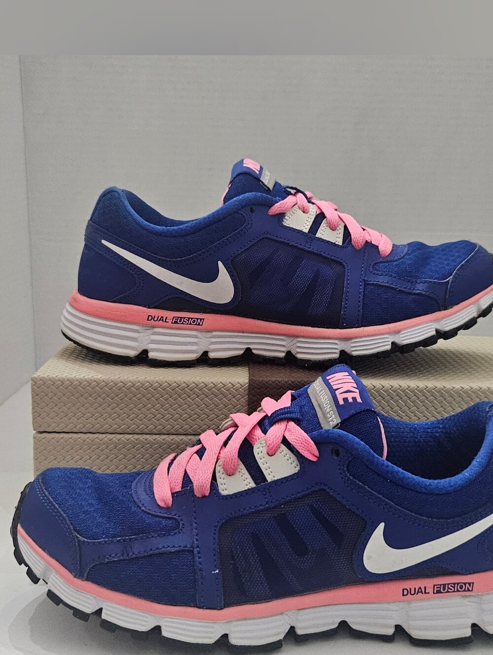 Nike Dual Fusion ST 2 Women’s Running Shoes Blue Pink Size 8.5
